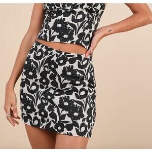 Lulus Flirty Direction Black and Ivory Floral Linen Mini Skirt